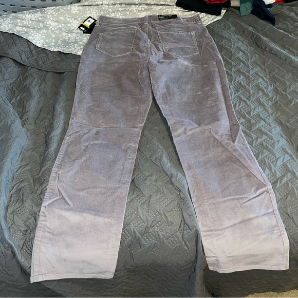 Women’s Bandolino Courderoy Jeans size 14 NWT - Picture 4 of 4